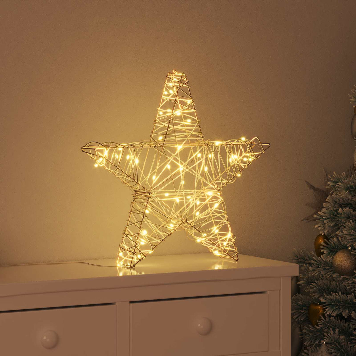3D rattan kerstster met 50 warmwitte LED's